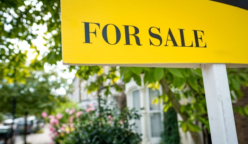 Houses-For Sale, For Sale 12