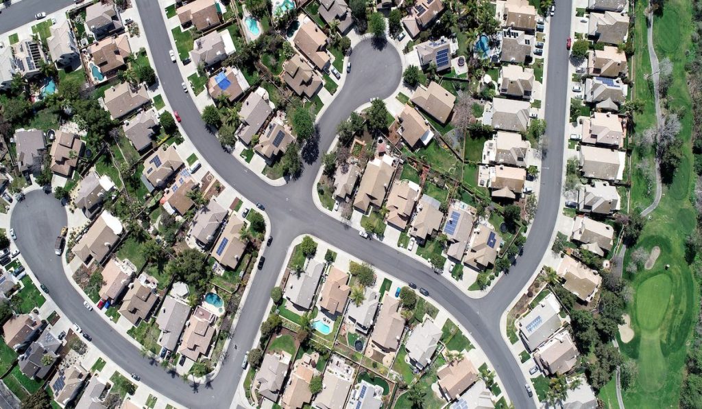 Neighborhood tract housing