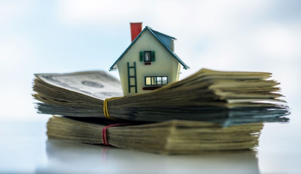 Housting Trends, Money 13