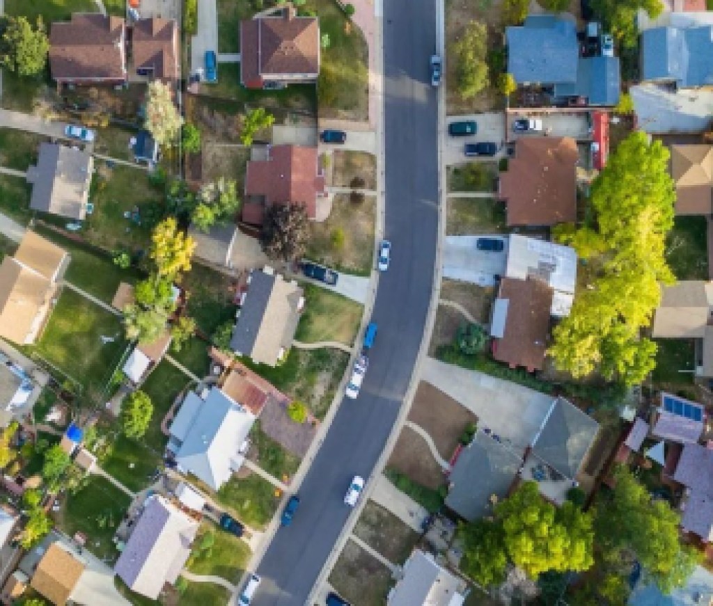 Houses-Neighborhoods, Single Family 8