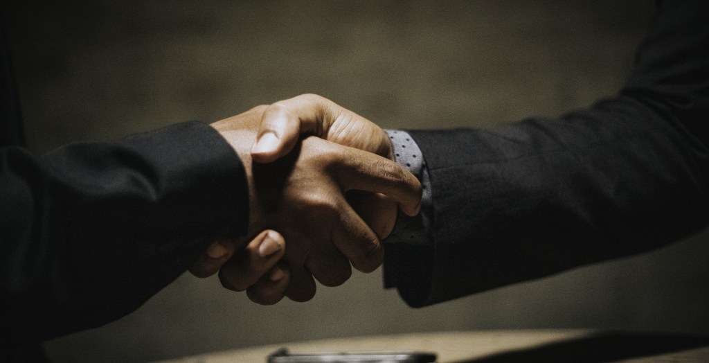 handshake3_unsplash