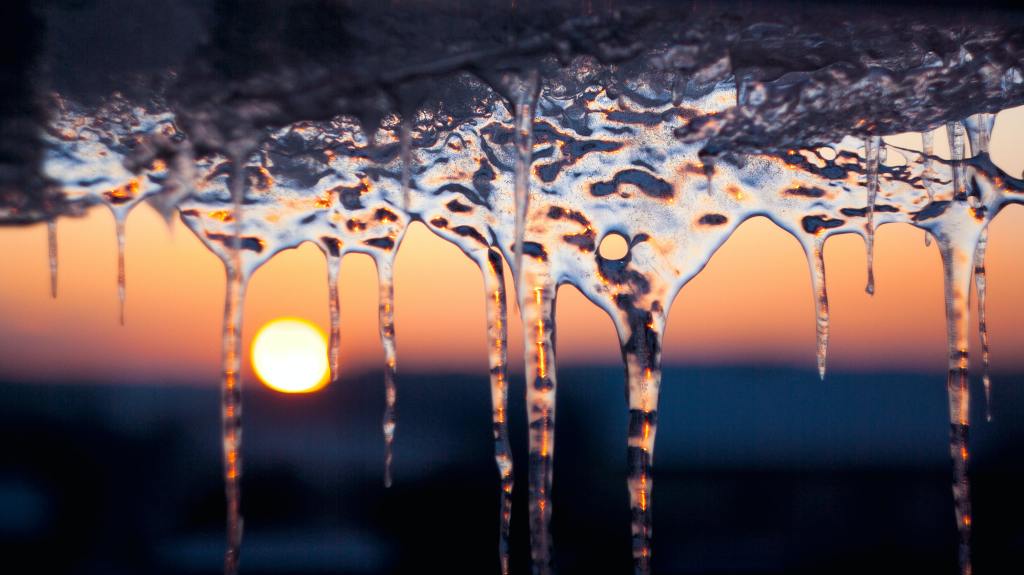 iciclesinsun_unsplash