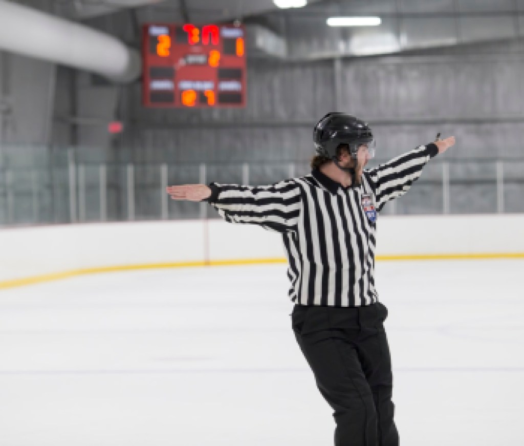 referee2_unsplash