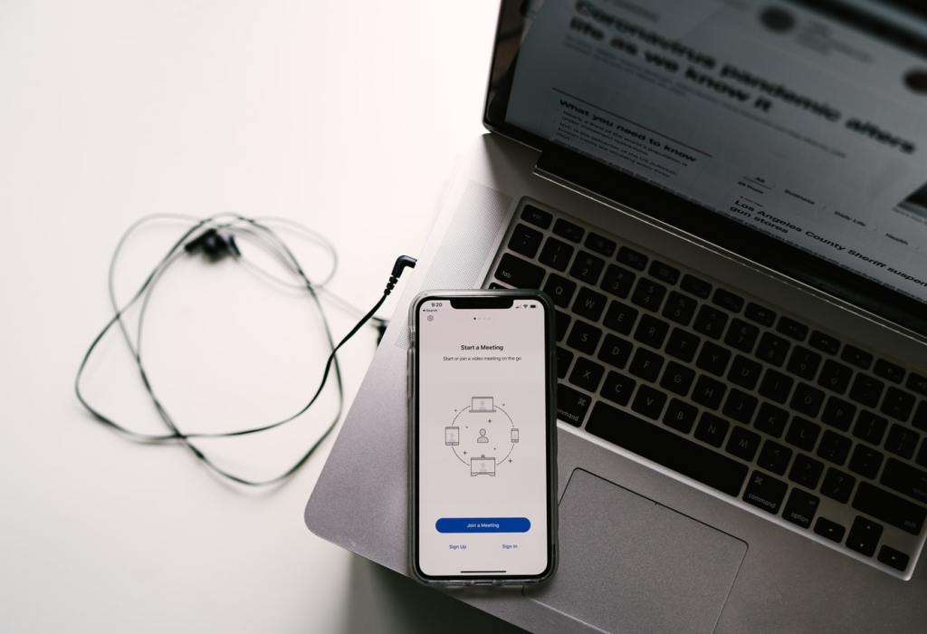 zoommeeting_unsplash