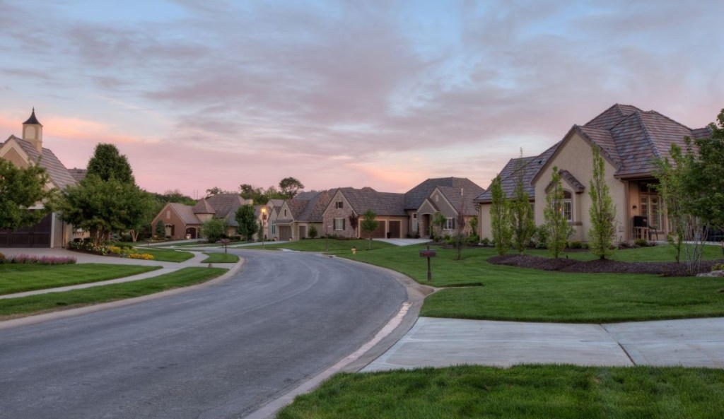 Houses-Neighborhoods, Single Family 44