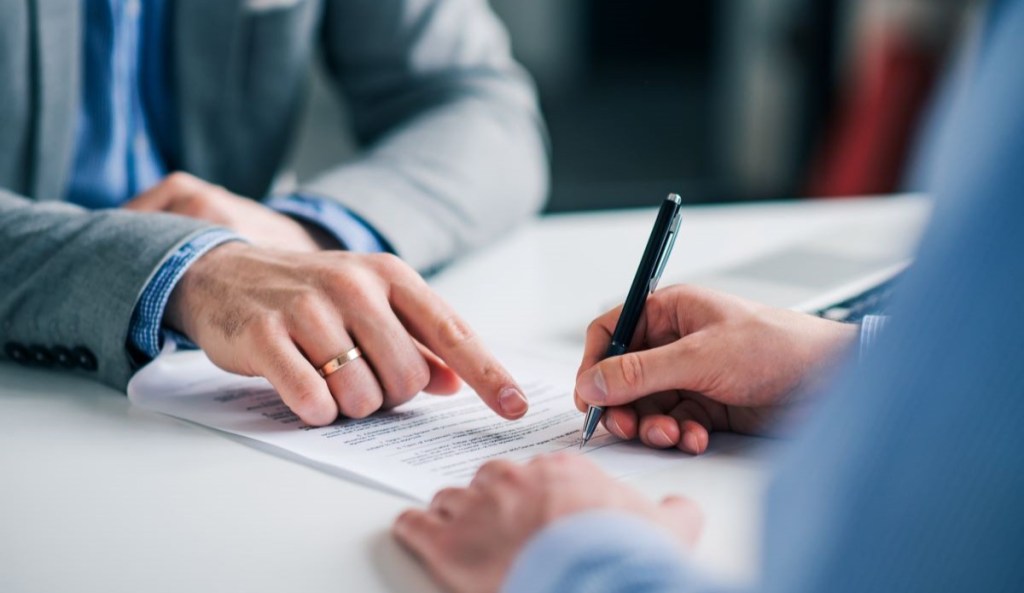 Title Insurance, Signing 8