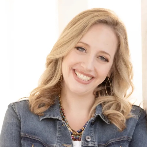 Laura Griffin headshot